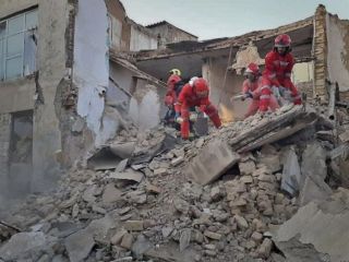 دو کشته و چندین مصدوم در  ریزش ساختمان چهارطبقه در کرمانشاه