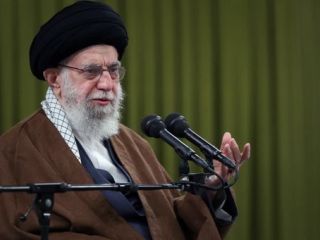 معذرت خواهی  رئیس سازمان صداوسیما از علی خامنه‌ای