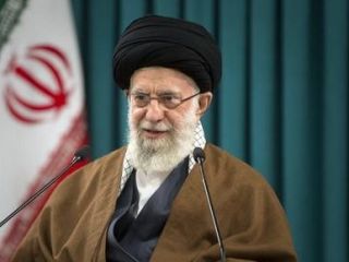 خامنه ای :فضای مجازی امنیت روانی مردم را از بین برده ، اگر قانون ندارید، سریع تهیه کنید