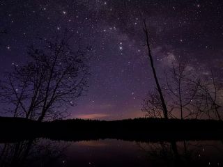 آیا ستاره‌ها در شب سوسو می‌زنند؟ نمی‌زنند، پس چرا باز چشمک زنان می‌بینیمشان؟