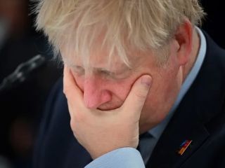سونامی استعفای اعضای دولت بریتانیا؛ بوریس جانسون در آستانه سقوط