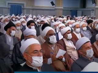 دفاع خامنه‌ای از جیب امامان جمعه؛ بودجه حوزه‌های علمیه پنج برابر بودجه سازمان مدیریت بحران