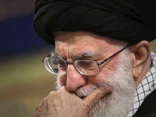 خبرگزاری فرانسه: افق اقتصادی ایران  تیره است و ناآرامی های بیشتری در راه است