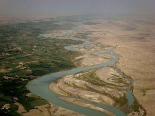 طالبان مجددا از رهاسازی حق‌آبه هیرمند به سمت ایران جلوگیری کرد؛ منحرف کردن آب «به سمت شوره‌زار»