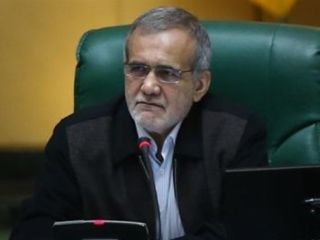 مسعود پزشکیان: کدام مجتهد, وزیر یا نماینده خودش را برای درمان در اختیار پزشک نماز شب‌خوان کم‌سواد می گذارد؟