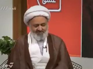 آخوند مهمان صدا و سیما بعد از پنج دقیقه سلام و صلوات و احوالپرسی نمی دونه تو چه برنامه ای اومده