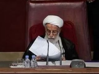 دفاع و تمجید احمد جنتی از آیت‌الله خامنه‌ای و انتقاد از مسئولان ۱۵ سال گذشته در افتتاحیه خبرگان