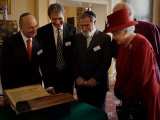 سفر به بیش از ۱۲۰ کشور جهان؛ چرا ملکه الیزابت دوم هیچگاه به اسرائیل نرفت؟