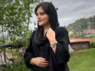 پدر مهسا امینی: دختر من هیچگاه صرع نداشته و هیچوقت عمل مغز انجام نداده ،آنها دروغ می گویند