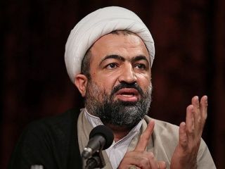 حمید رسایی خواستار توقیف اموال علی کریمی شد