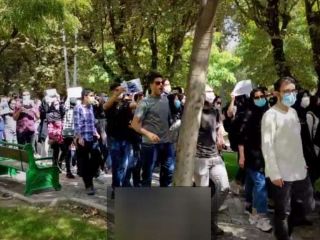 ادامه اعتراض‌ها در ایران؛ تعداد کشته شدگان به ۷۶ نفر رسید