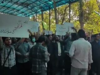 ارزشی‌هایی که دانشجویان را کتک می‌زدند و در اتوبوس مردم را گاز می‌گرفتند امروز شعار می‌دهند: چاره این مساله؛ گفتگو، گفتگو