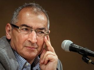 زیبا کلام: کاش به رهبری بگویند با لجاجت نمی‌توان مملکت اداره کرد