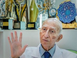 داریوش فرهود، پدر علم ژنتیک ایران: در ۳۶ ساعت بازداشتم، نه غذا خوردم نه خوابیدم