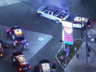 ۹۰ دقیقه تعقیب و گریز پلیس و راننده متخلف؛ مظنون ۳ خودرو دزدید!