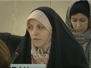 لحظه ای که نماینده جمهوری اسلامی در شورای حقوق بشر سازمان ملل کاغذهای سخنرانی اش را گم می کند