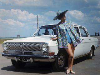 تبلیغات روس ها برای فروش خودروهای خود در زمان اتحاد جماهیر شوروی