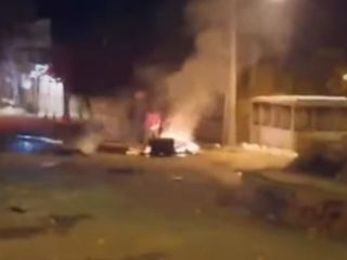 با وجود حمله ماموران مردم شجاع سمیرم در خیابان ایستادند - شنبه ۱۰ دی