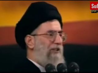 علی خامنه‌ای: خشونت یعنی کشتن،کتک زدن،زندانی کردن.خشونت قانونی خوب است