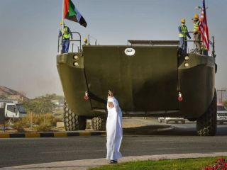 کلکسیون عجیب‌ترین خودرو‌های جهان متعلق به شیخ رنگین کمان!