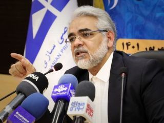 ادامه حواشی «مولدسازی»؛ رئیس سازمان خصوصی‌سازی مناظره تلویزیونی را ترک کرد