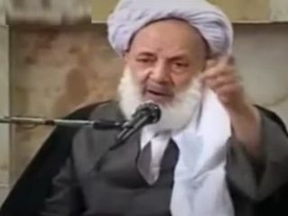 آخوند: چون ما به نامحرم نگاه می کنیم زلزله میاد!