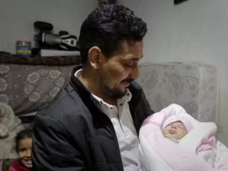 نوزاد مشهور زلزله سوریه به فرزند خواندگی گرفته شد