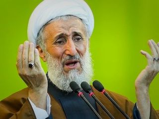 تعریف و تمجید امام جمعه تهران از خامنه ای و توهین امام جمعه مشهد به مردم