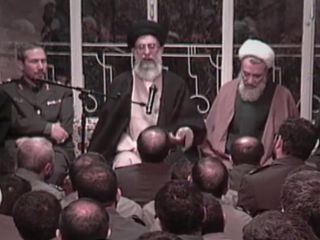 خاطره خامنه‌ای از حمله به بدحجاب‌ها؛ خمینی گفت حمله کنندگان را بزنید