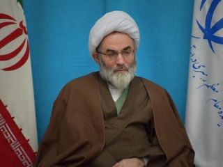 جنجال بر سر توهین فلاحتی، نماینده خامنه‌ای به زنان و دختران در رشت