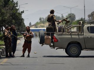 طرفداران طالبان: جد ما محمود افغان است و در اصفهان نماز خواهیم خواند