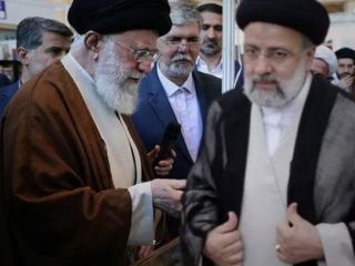 گاف خامنه‌ای و رئیسی در نمایشگاه و آشنایی با چهره مافیای خودرو در جمهوری اسلامی