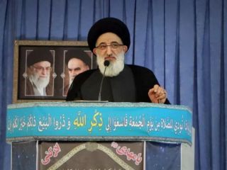 نماینده خامنه‌ای: این لایحه حجاب و عفاف نمی تواند جلوی فروریختن دیوار برلین را بگیرد