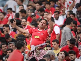 پرسپولیس با شکست استقلال با نتیجه ۲ بر ۱ قهرمان جام حذفی ایران شد