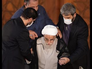 تصویر جنتی در سالگرد مرگ خمینی ،عباس عبدی: تصویری واقعی از ساختار قدرت در ایران امروز