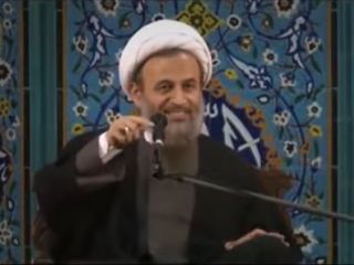 تفسیر پناهیان از حدیثی که پیامبر در آن می گوید من در دنیای شما زن و نماز را دوست دارم