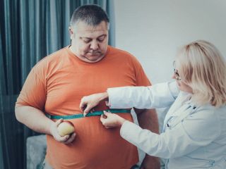 ارتباط مستقیم خطر ابتلا به  ۱۸ نوع سرطان با اضافه وزن