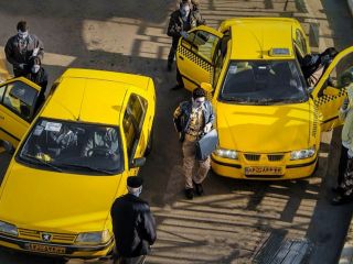 کار زیبای یک راننده تاکسی در این روزهای داغ تابستان در تهران