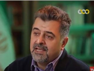 حمله صدا و سیما به احمدی نژاد: هدر دادن پول فروش نفت در زمان او باید جرم انگاری تلقی شود