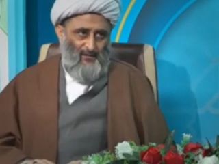 آخوند: حکم اسلام در مورد زنان متاهل این است که خودش را برای هر لذتی تسلیم شوهر کند