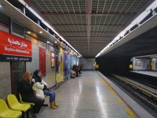 واکنش رئیس شورای شهر تهران به استخدام «حجاب‌بان»؛ کافی نیست، پلیس هم باید باشد