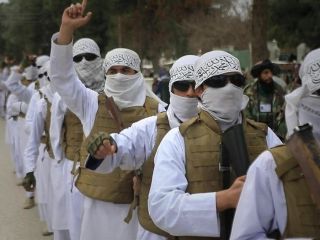 بلومبرگ: طالبان در هنگام درگیری مرزی با ایران، صد‌ها بمب گذار انتحاری را به مرز فرستاده و آماده‌ی جنگ بود