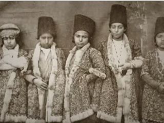 رسمیت بچه بازى و لواط با کودکان در دربار صفویان و قاجاریان، حکومتهاى مروج تشیع ١٢ امامى!