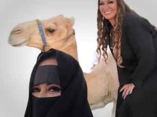 تصاویری عجیب از مادر نیمار با عبا و نقاب و سوار شتر
