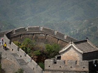 دو کارگر که برای ساخت راه میانبر بخشی از دیوار بزرگ چین را تخریب کردند بازداشت شدند