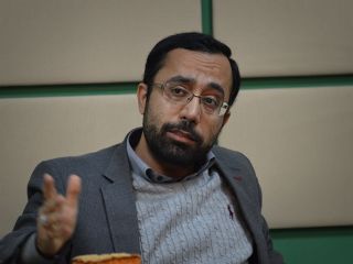(ویدیو) استاد دانشگاه امام صادق از توهمات مالیخولیایی خامنه‌ای می‌گوید