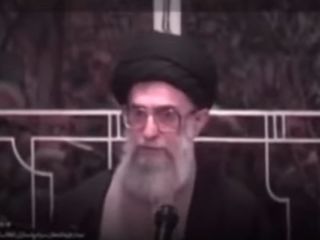 دروغگو فراموشکار میشه؛ کدام حرف و خاطره علی خامنه‌ای از خمینی را باور کنیم؟