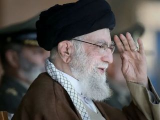 اطمینان خاطر خامنه‌ای به بایدن برغم حماسه‌سازی از حمله حماس