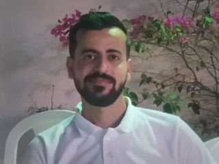 محمد حسین حاجیانی، ۲۷ سال سن داشت و یک دختر ۹ ماهه که سال گذشته در بوشهر کشته شد