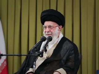 خامنه‌ای: کشورهای اسلامی راه صدور نفت و ارزاق را به اسرائیل ببندند